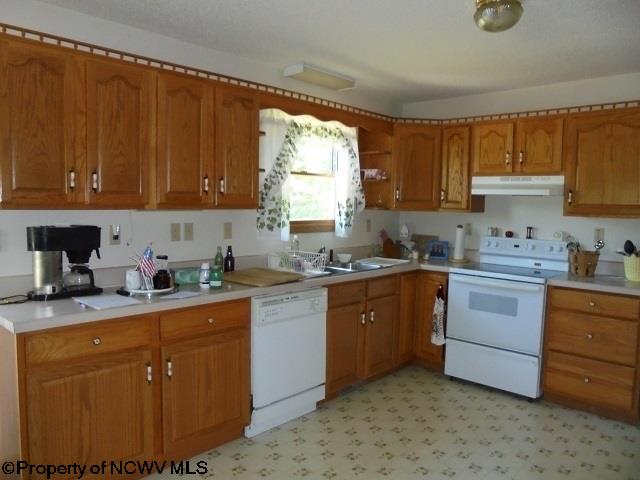 For Sale: 182 Butterfly Ln Hambleton, WV 26269