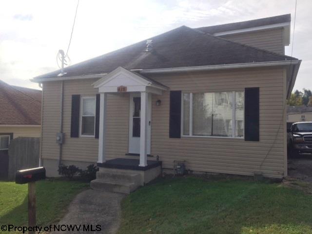 615 Stealey Ave