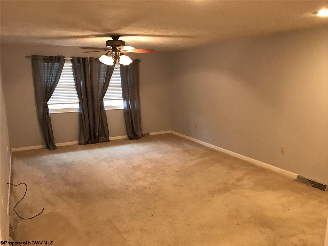 287 Ridgeway Dr