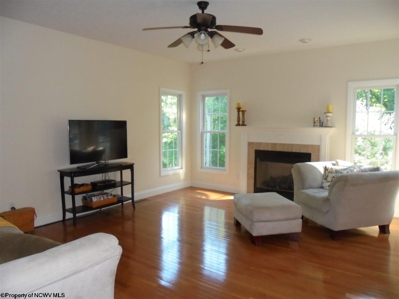 For Sale: 1030 Laurel Wood Dr Morgantown, WV 26508