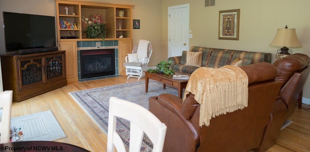 For Sale: 610 Sunset Beach Rd Morgantown, WV 26508