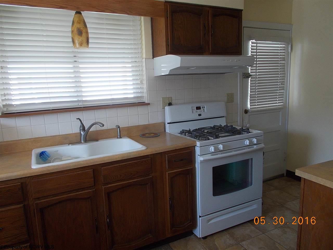 For Sale: 1131 Sunset Dr Fairmont, WV 26554