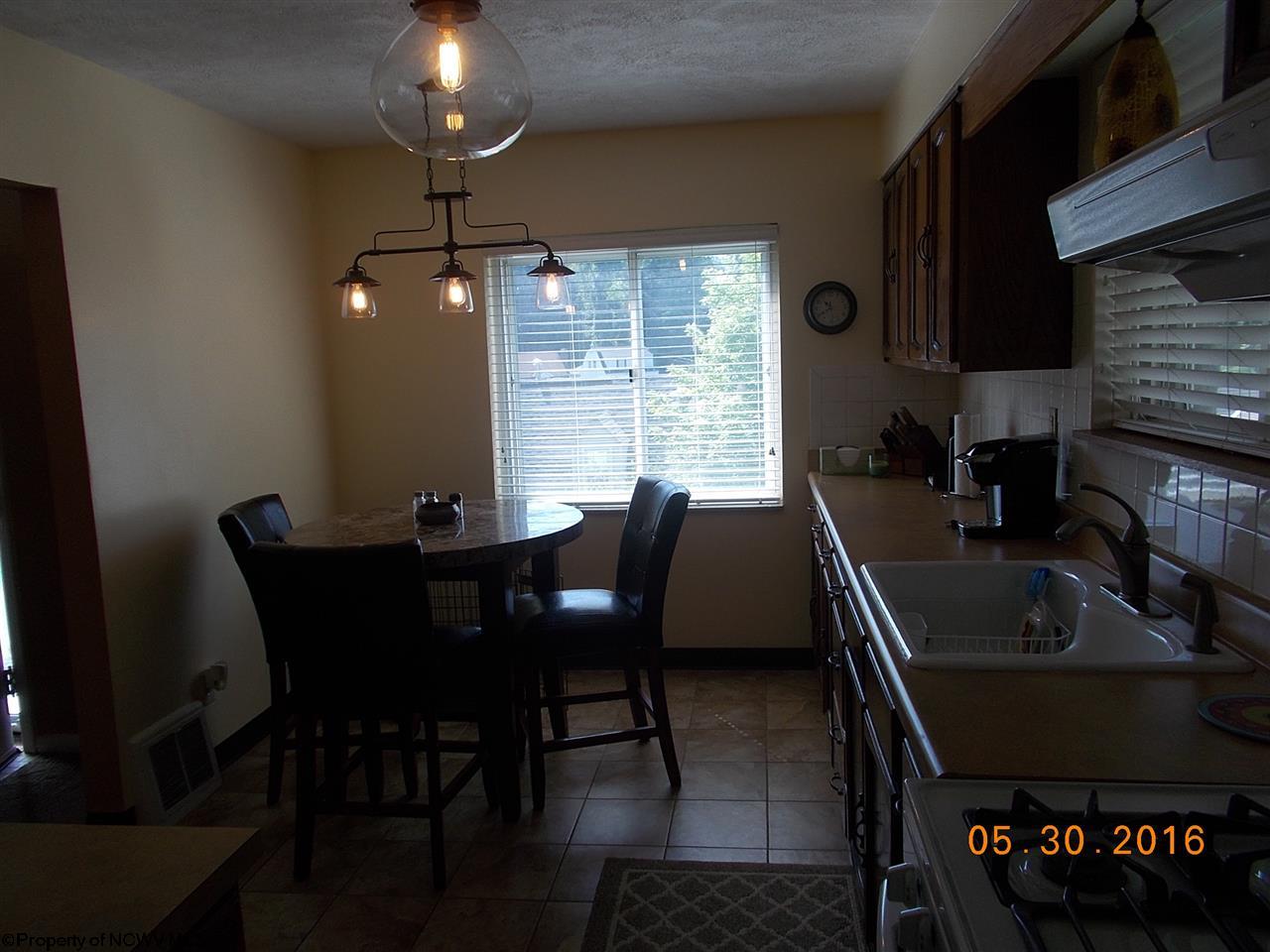 For Sale: 1131 Sunset Dr Fairmont, WV 26554