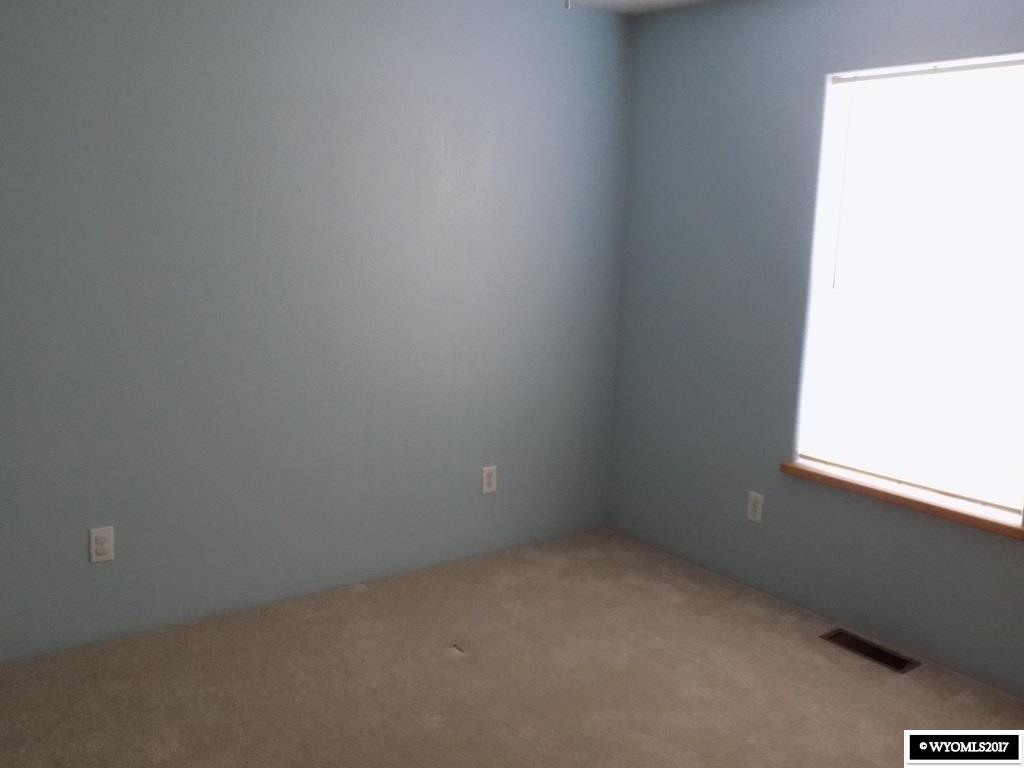 306 W Otis