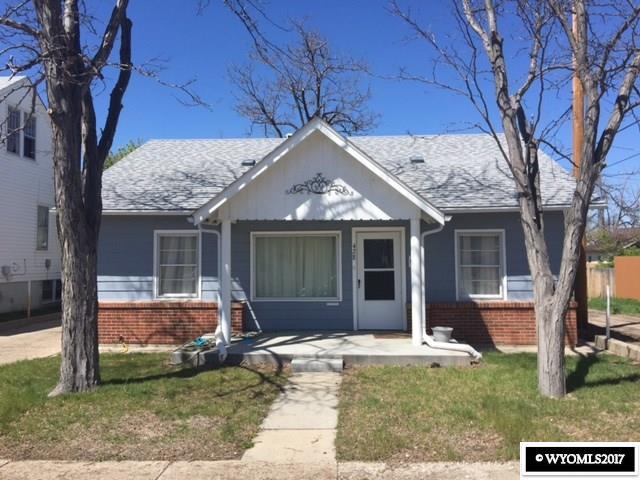 320 College Dr