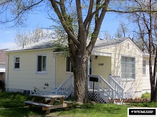 320 College Dr