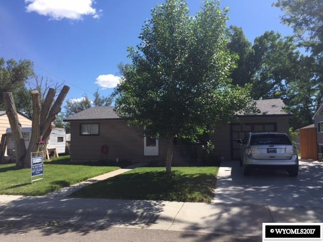 320 College Dr