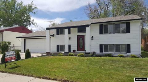 2140 E 21 St
