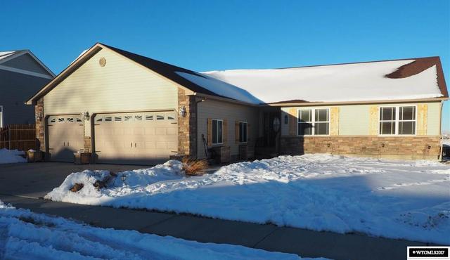 1011 Meadow Ln