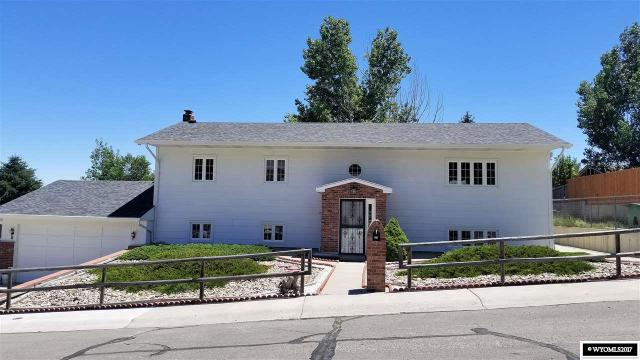 585 Jensen St