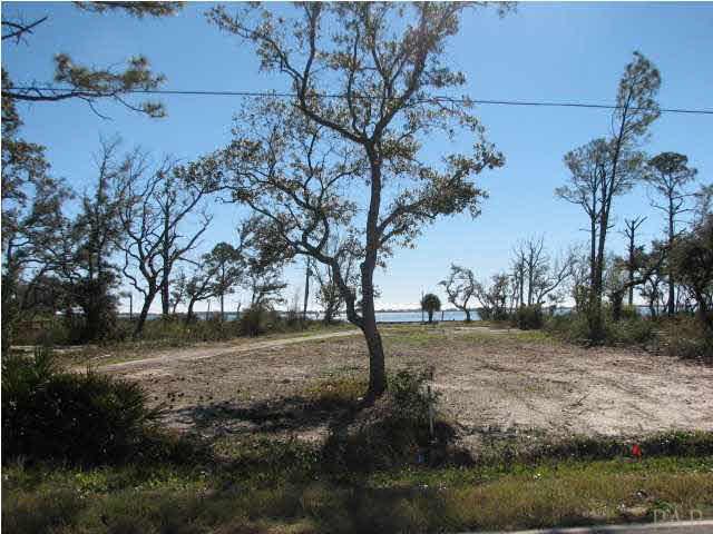 2922 BAY ST, Gulf Breeze, AK 32563