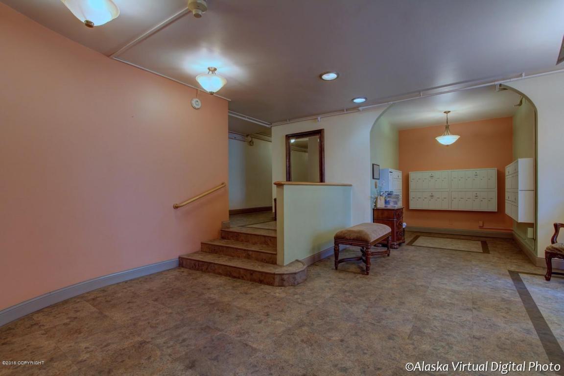 1110 W 6th Avenue, Anchorage, AK 99501