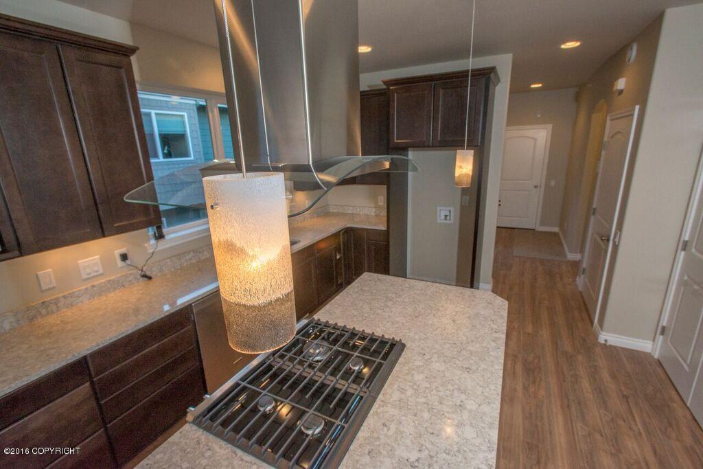 611 Pacific Place, Anchorage, AK 99501