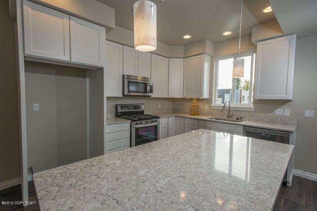 615 Pacific Place, Anchorage, AK 99501