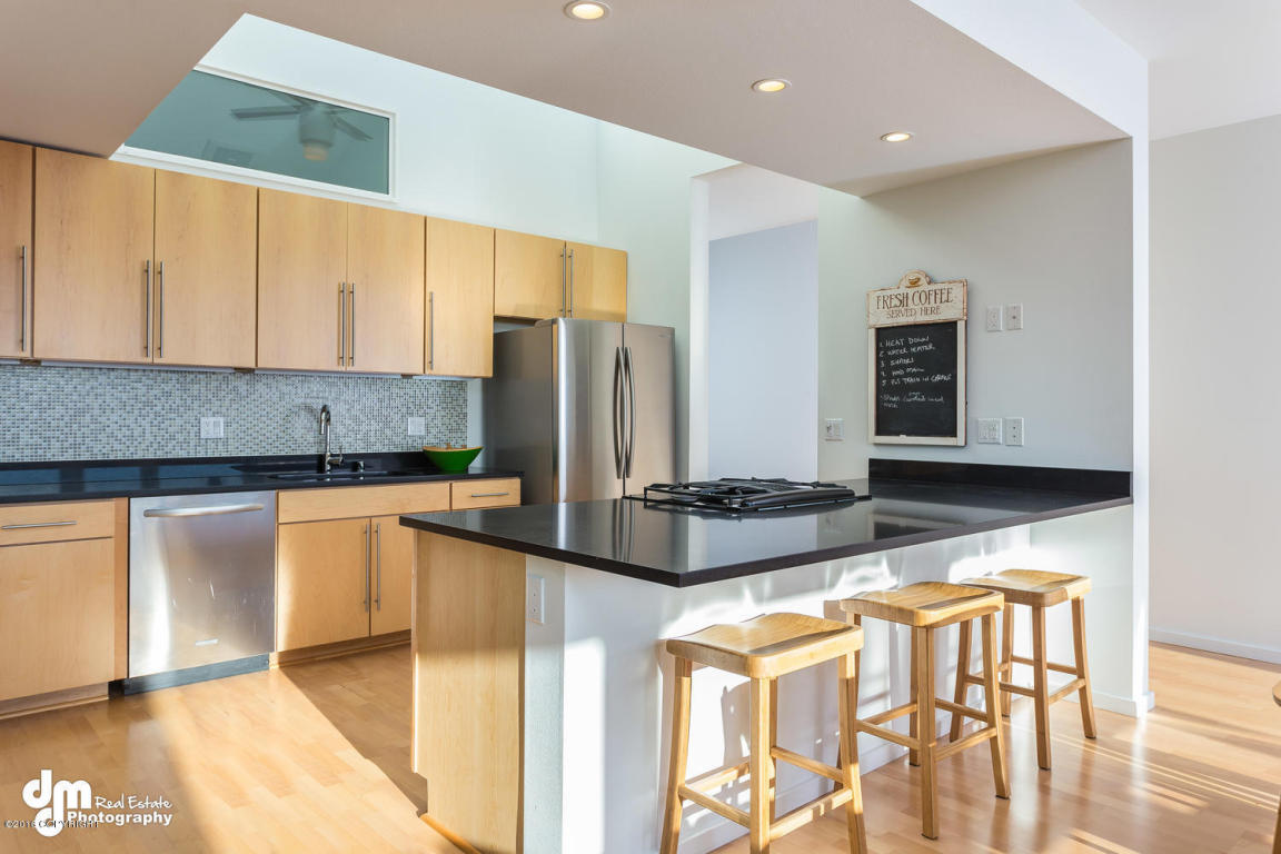 1356 Northbluff Drive, Anchorage, AK 99501