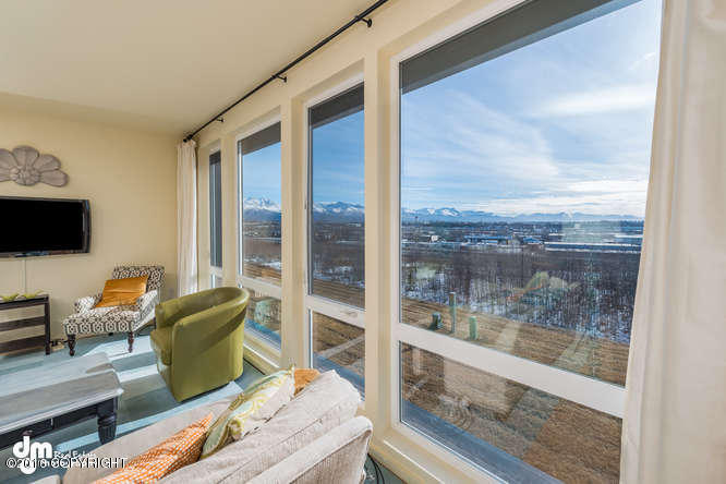 1308 Northbluff Drive, Anchorage, AK 99501