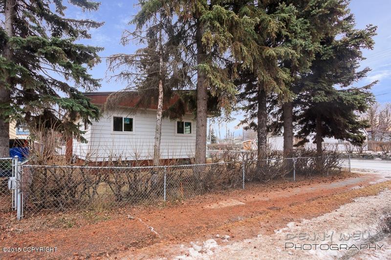 739 W 15th Avenue, Anchorage, AK 99501
