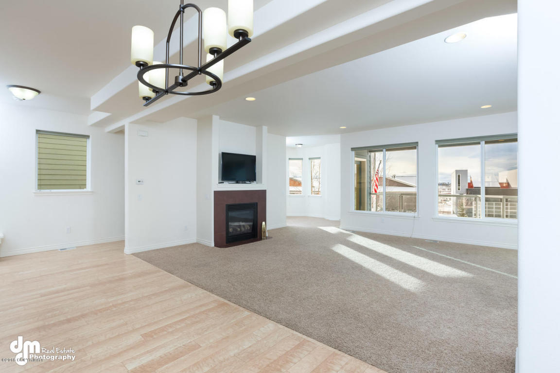 1431 Northbluff Drive, Anchorage, AK 99501