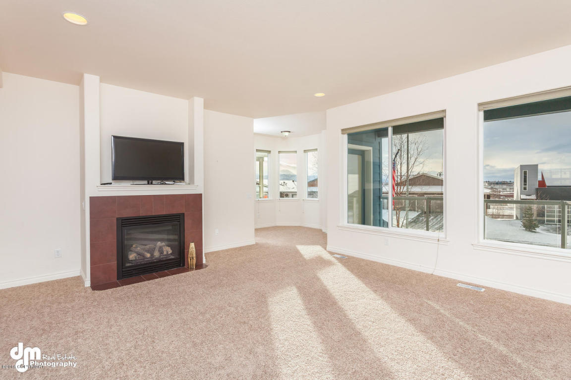 1431 Northbluff Drive, Anchorage, AK 99501