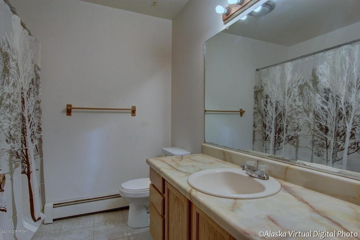 433 N Bunn Street, Anchorage, AK 99501