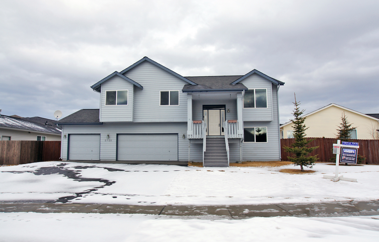 5720 Kenai Fjords Loop, Anchorage, United States 99502