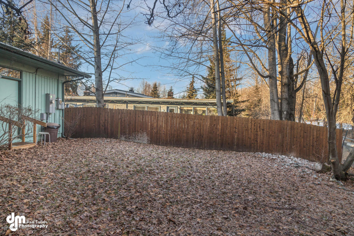 647 W 18th Avenue, Anchorage, AK 99503