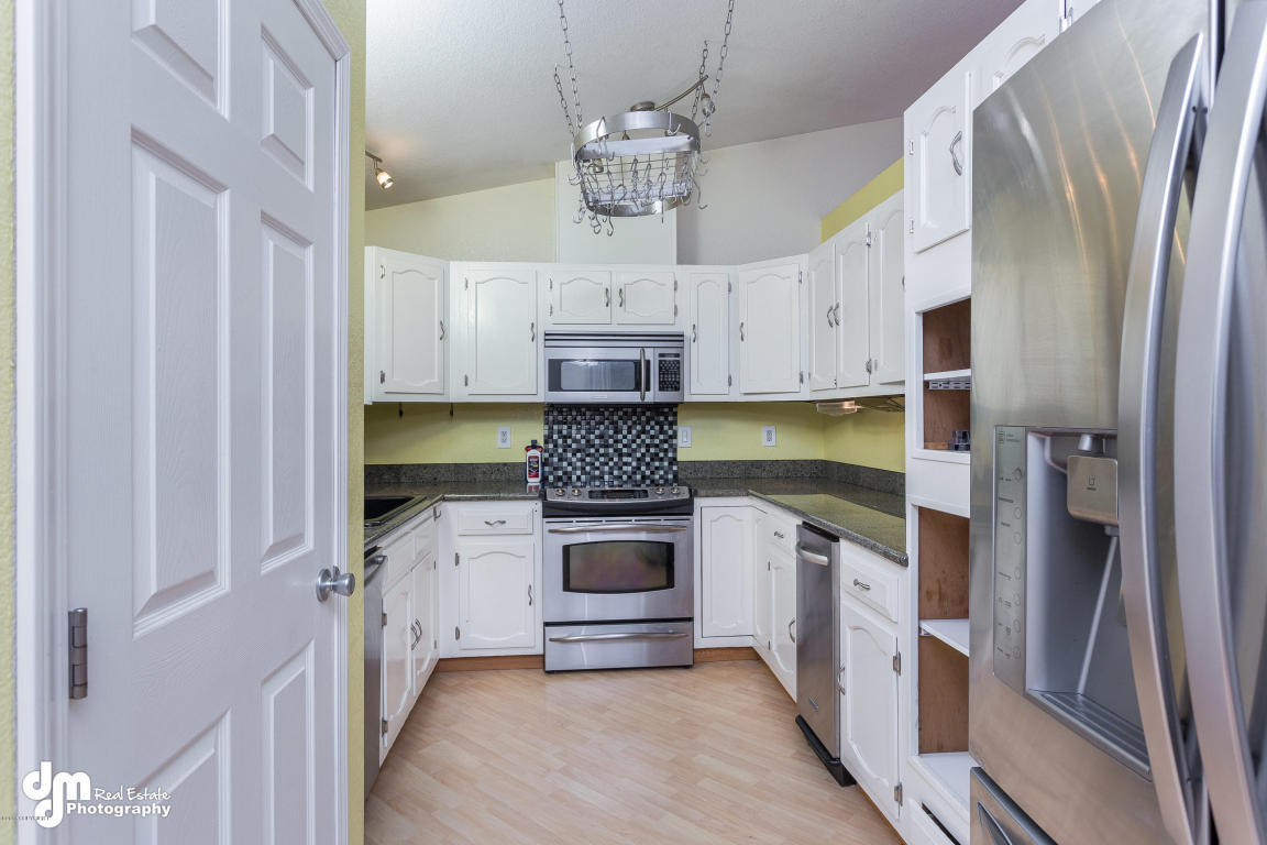 8220 E 20th Ave, Anchorage, United States 99504