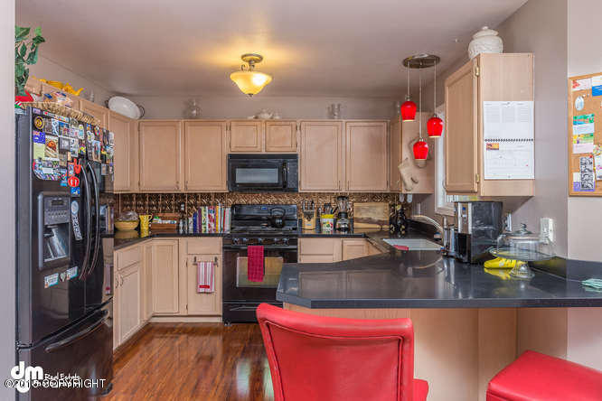 400 Peppertree Loop, Anchorage, AK 99504