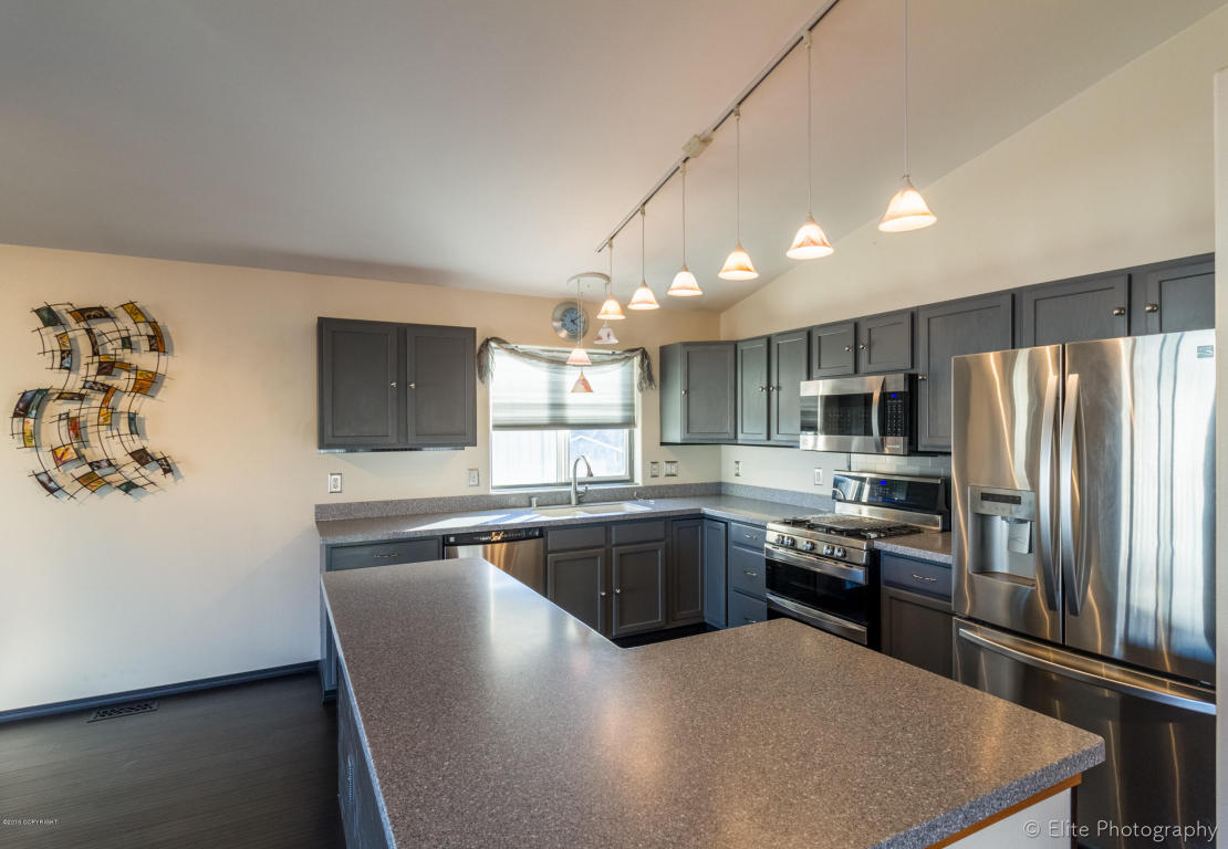 1111 Bentree Circle, Anchorage, AK 99504