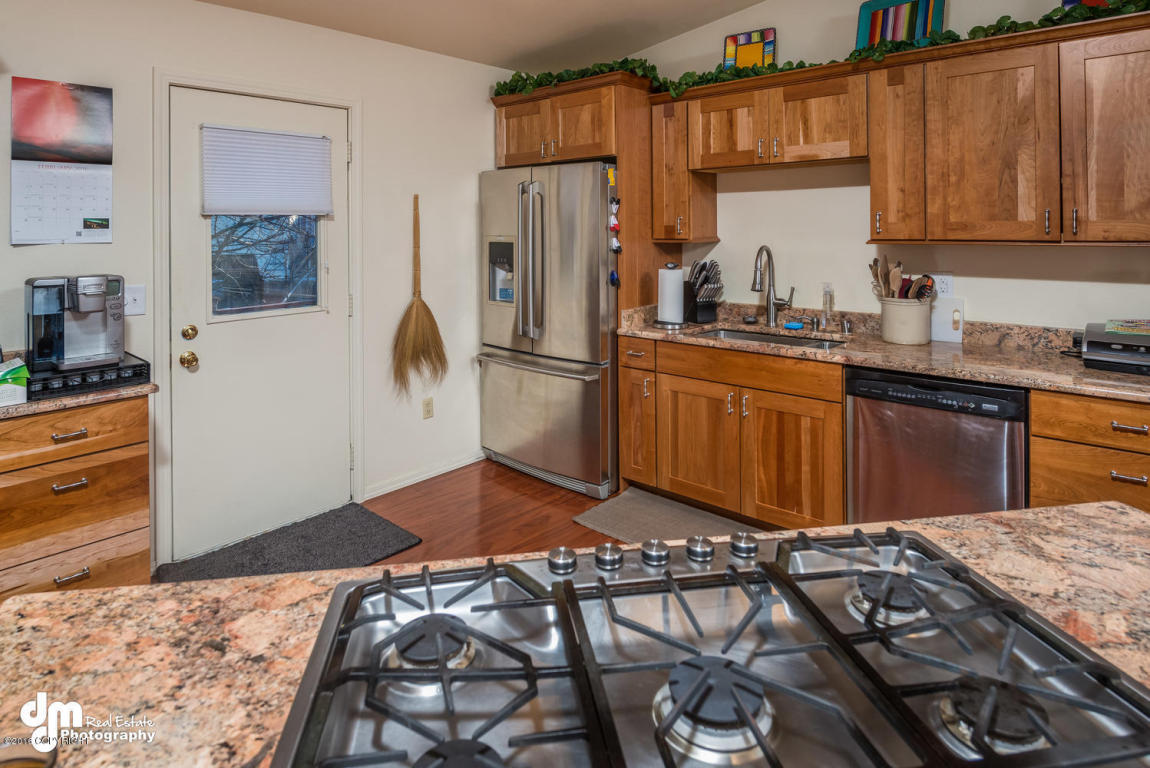 6830 E 3rd Avenue, Anchorage, AK 99504