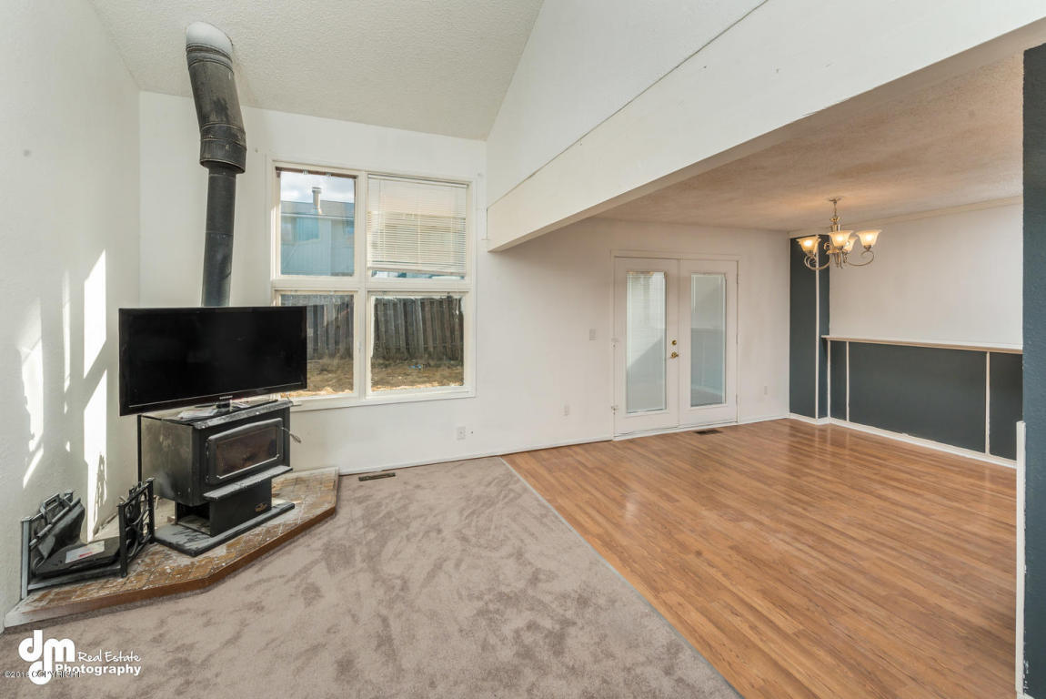 8622 Turf Court, Anchorage, AK 99504