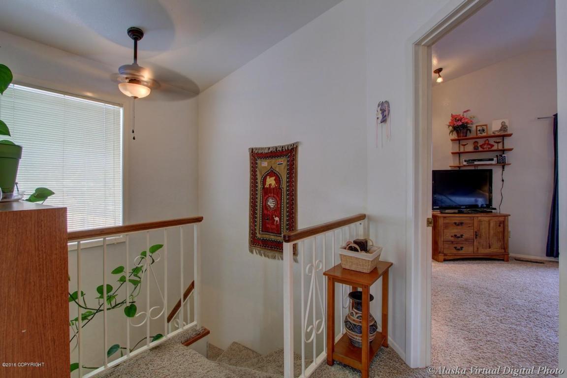 4060 Sycamore Loop, Anchorage, AK 99504