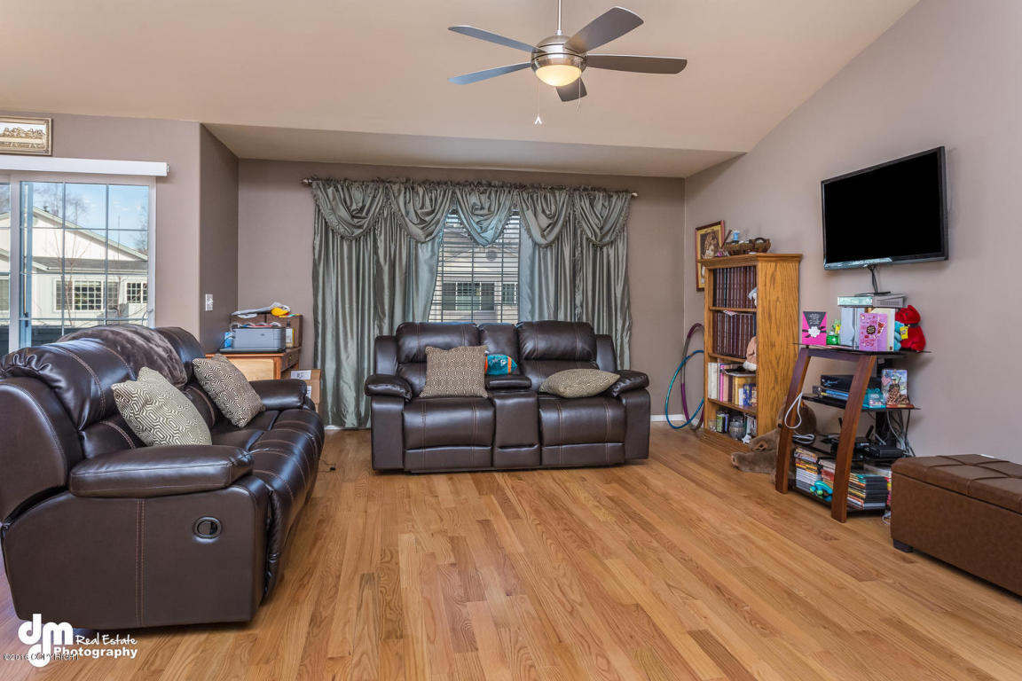 5642Sapphire Loop, Anchorage, United States 99504