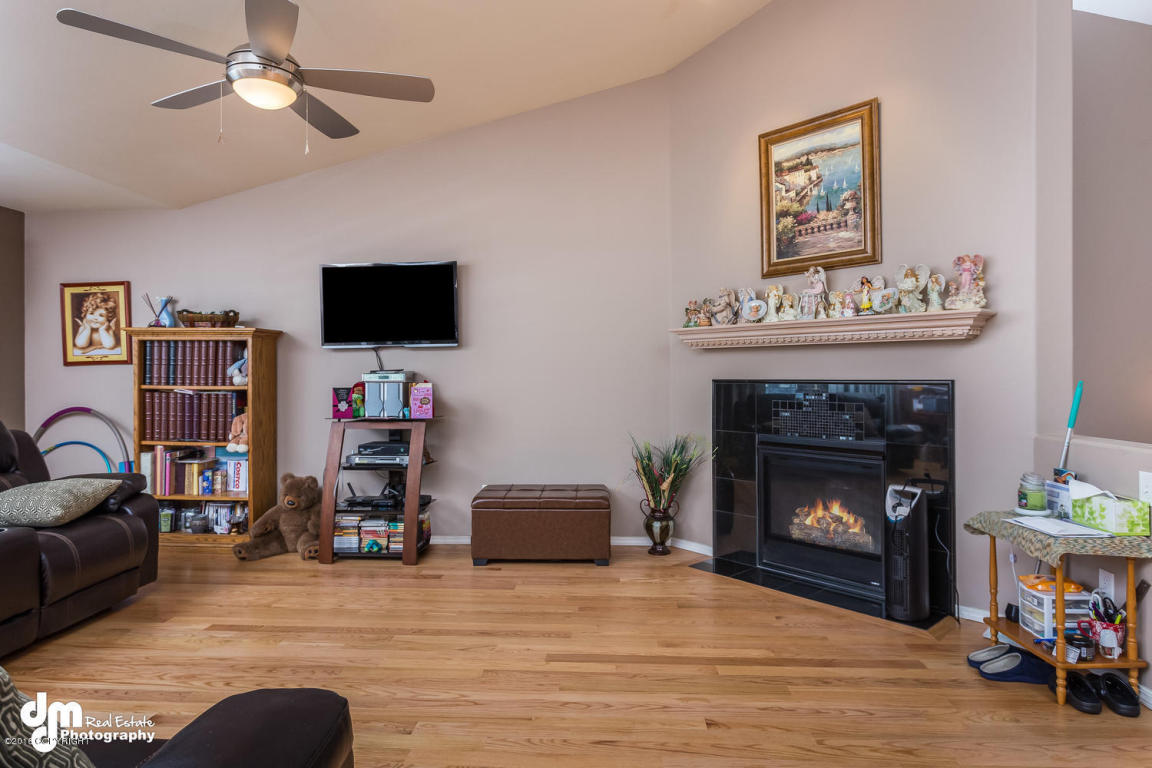 5642Sapphire Loop, Anchorage, United States 99504