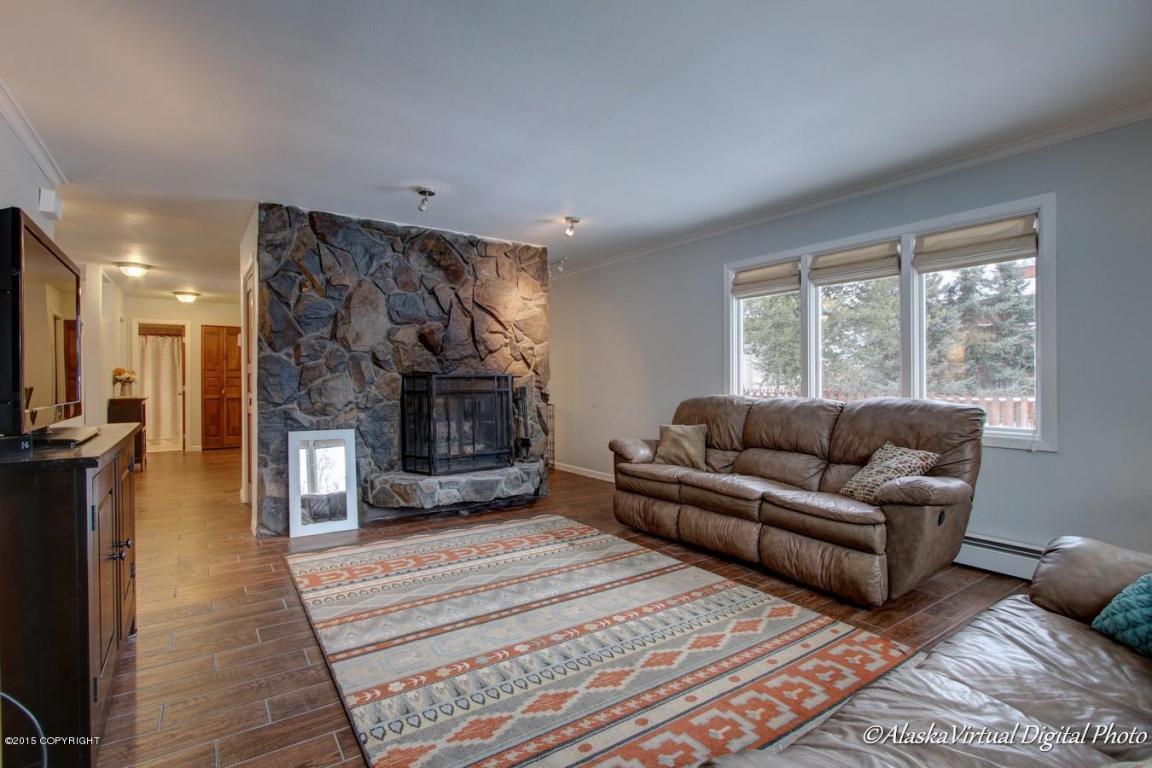 1951 E View Drive, Anchorage, AK 99504