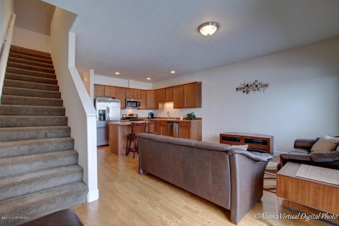 215 Glenn Abbey Place, Anchorage, AK 99504