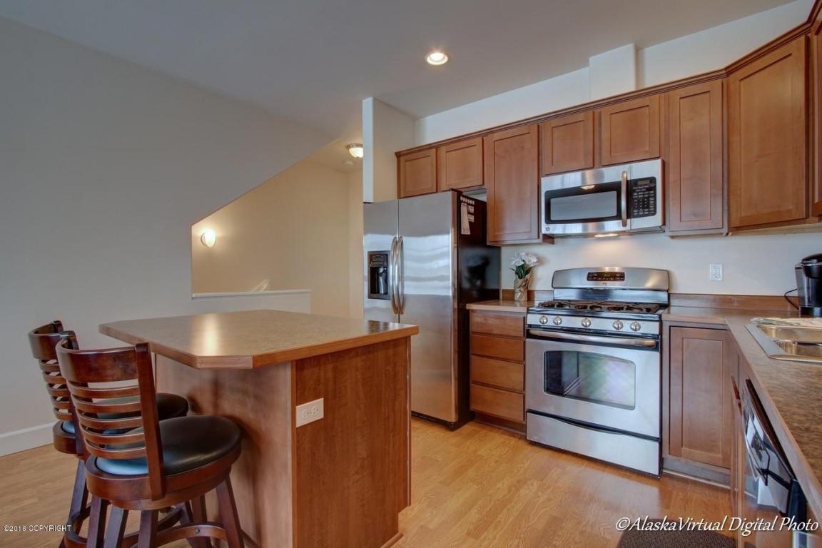 215 Glenn Abbey Place, Anchorage, AK 99504