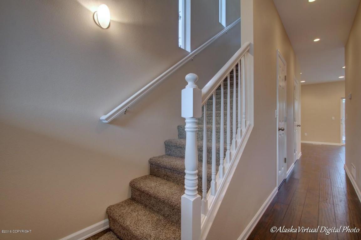 8129 Sockeye Loop, Anchorage, AK 99507