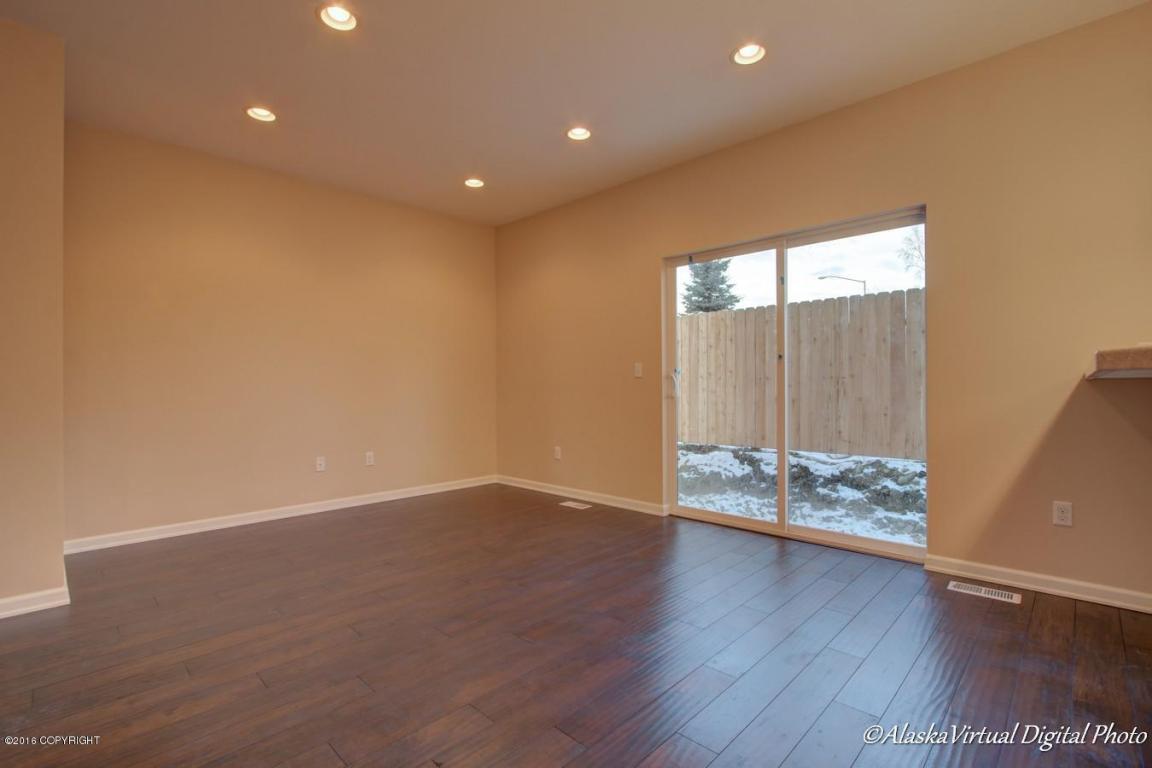 8129 Sockeye Loop, Anchorage, AK 99507