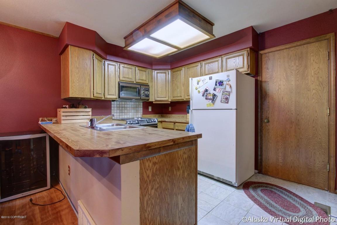 7009 Meadow Street, Anchorage, AK 99507
