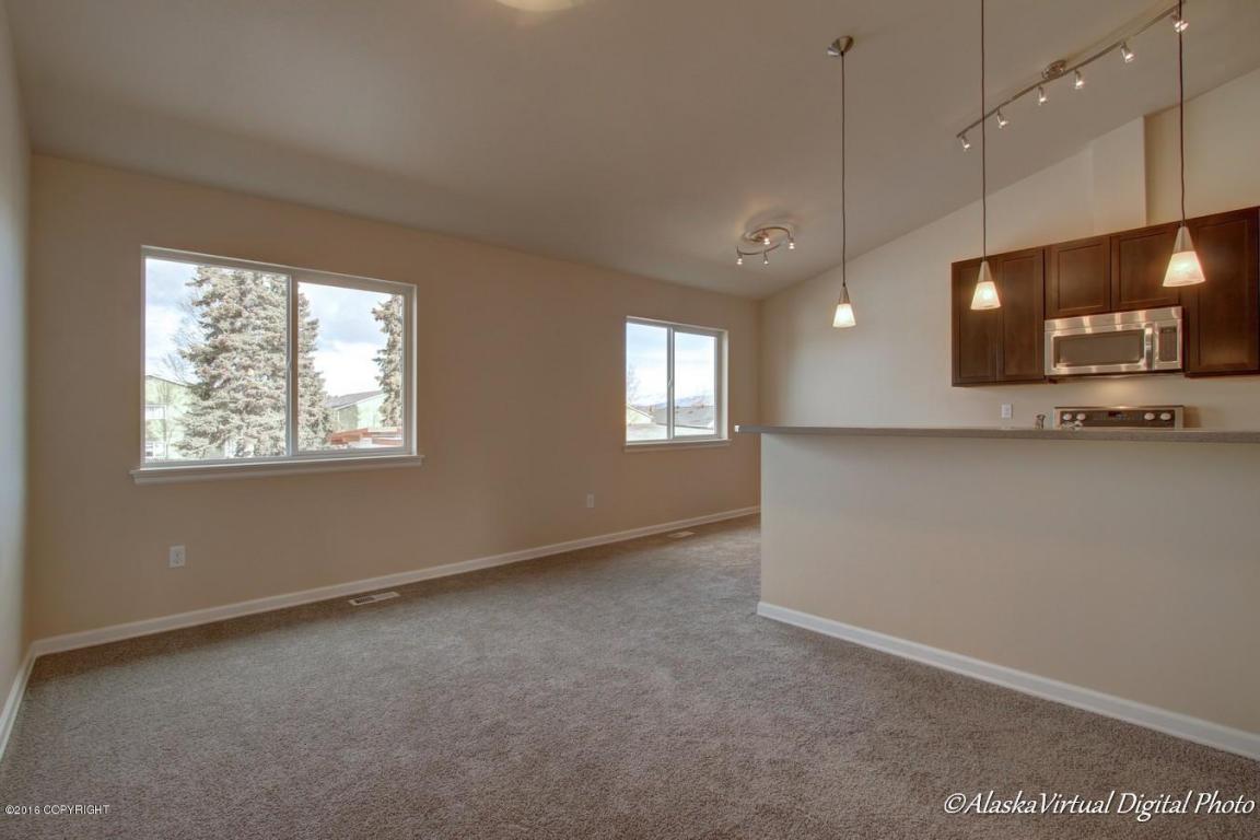 8125 Sockey Loop, Anchorage, AK 99507