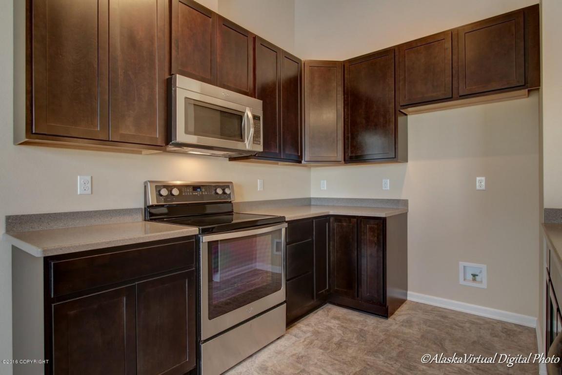 8105 Sockeye Loop, Anchorage, AK 99507