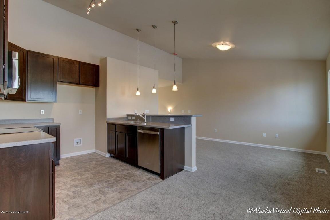 8105 Sockeye Loop, Anchorage, AK 99507