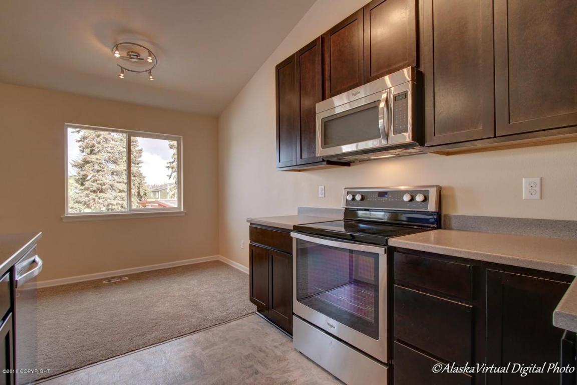 8105 Sockeye Loop, Anchorage, AK 99507