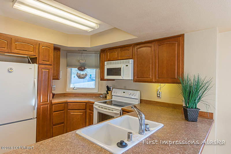 4027 E 20th Avenue, Anchorage, AK 99508