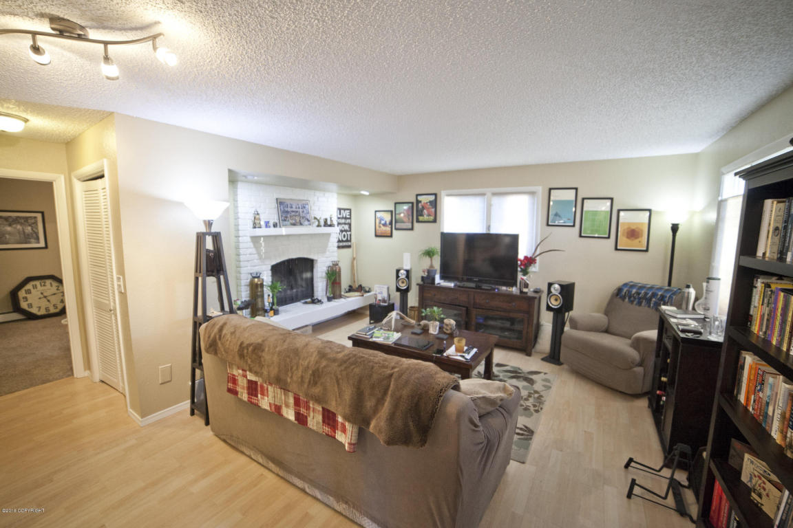 4838 Bryn Mawr Court, Anchorage, AK 99508