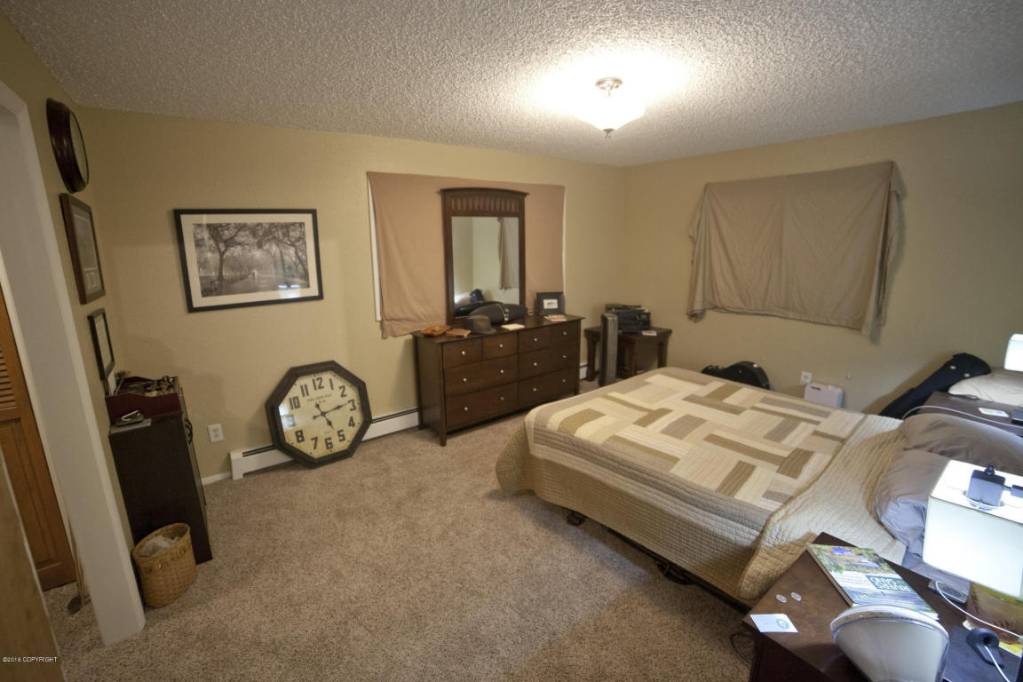 4838 Bryn Mawr Court, Anchorage, AK 99508