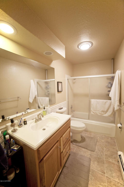 4838 Bryn Mawr Court, Anchorage, AK 99508