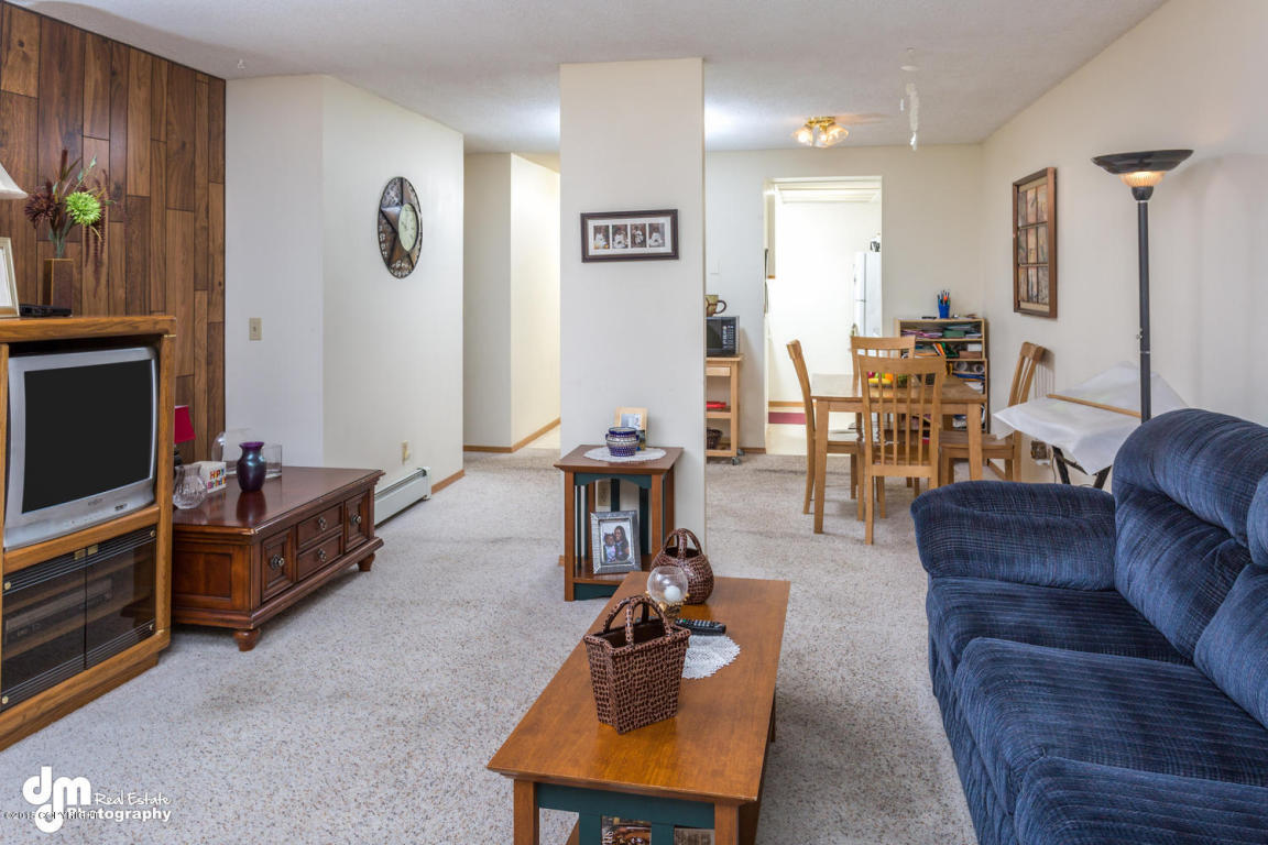 4640Reka Dr, Anchorage, United States 99508