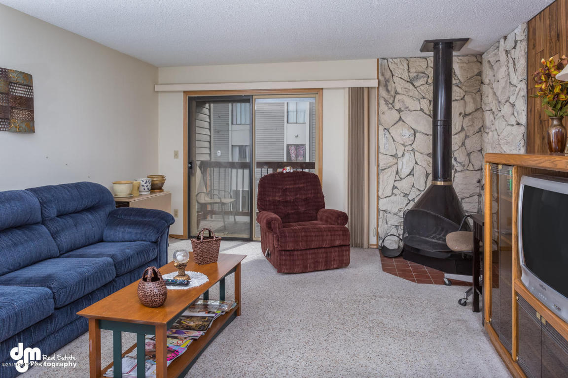 4640Reka Dr, Anchorage, United States 99508